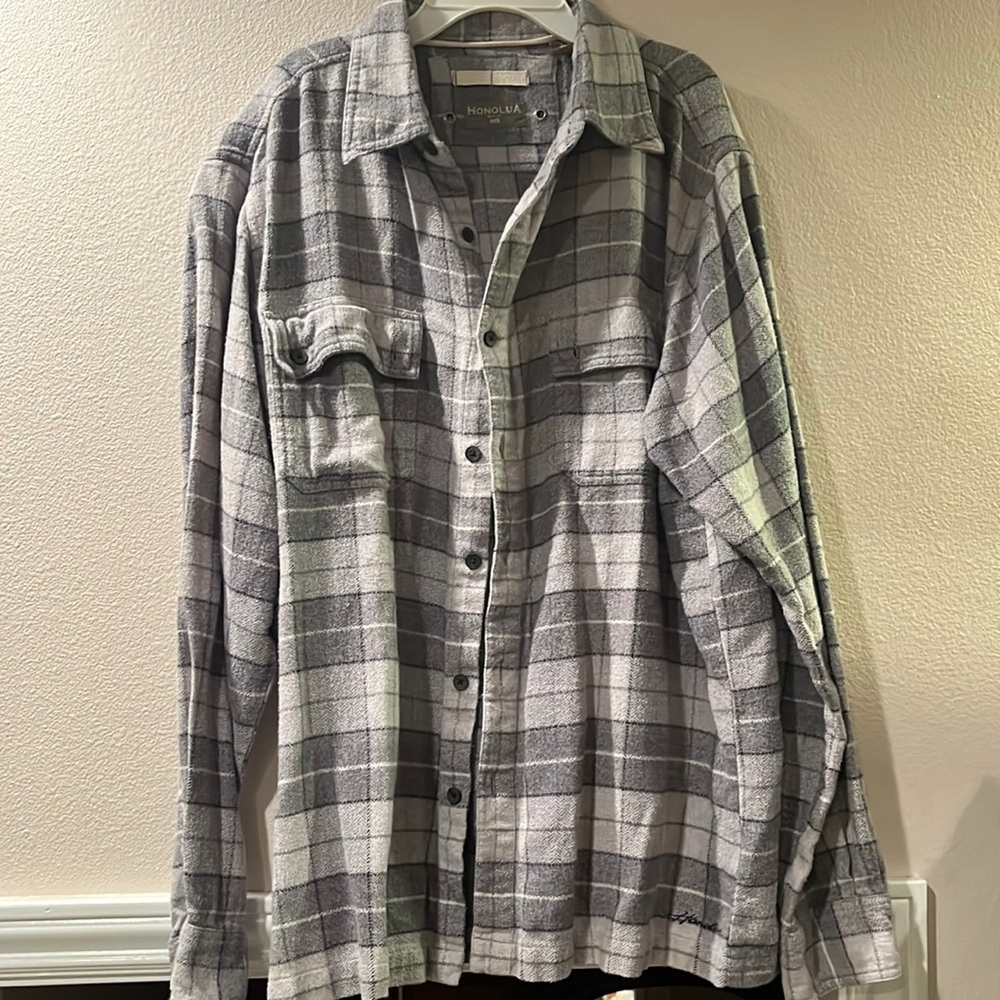 Honolua Surf Co grey flannel top size Large